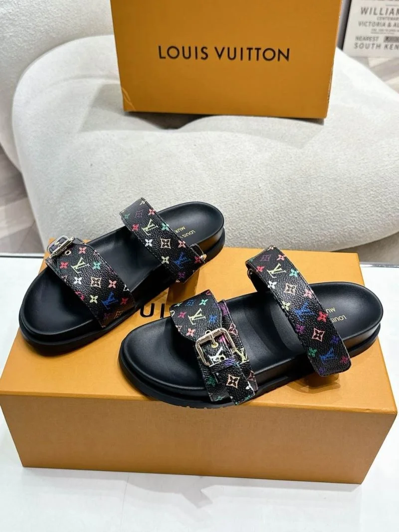 Stylish Louis Vuitton Slippers 33307