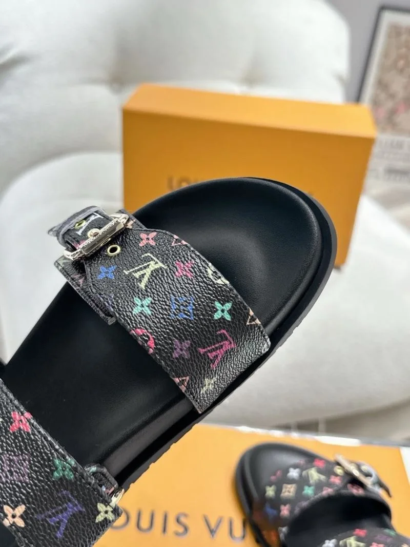 Stylish Louis Vuitton Slippers 33307
