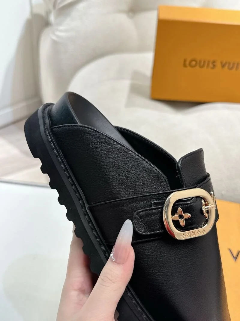 Louis Vuitton Slippers Elegant 33299