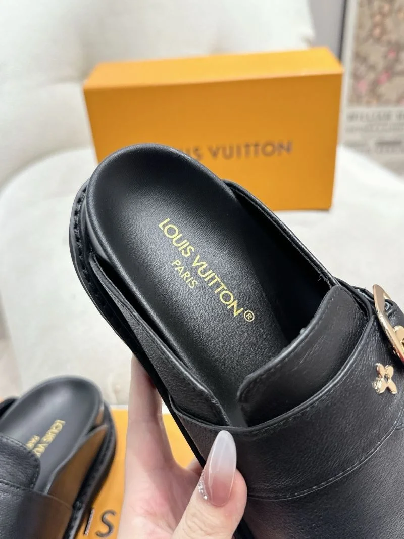 Louis Vuitton Slippers Elegant 33299