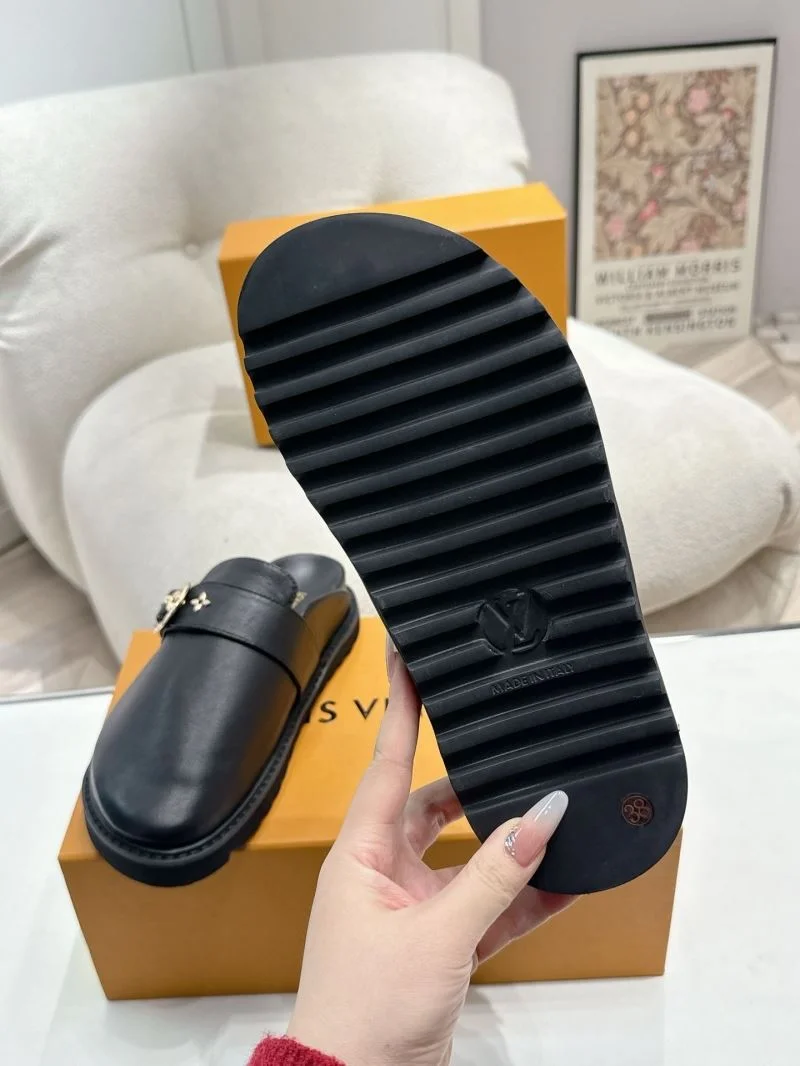Louis Vuitton Slippers Elegant 33299