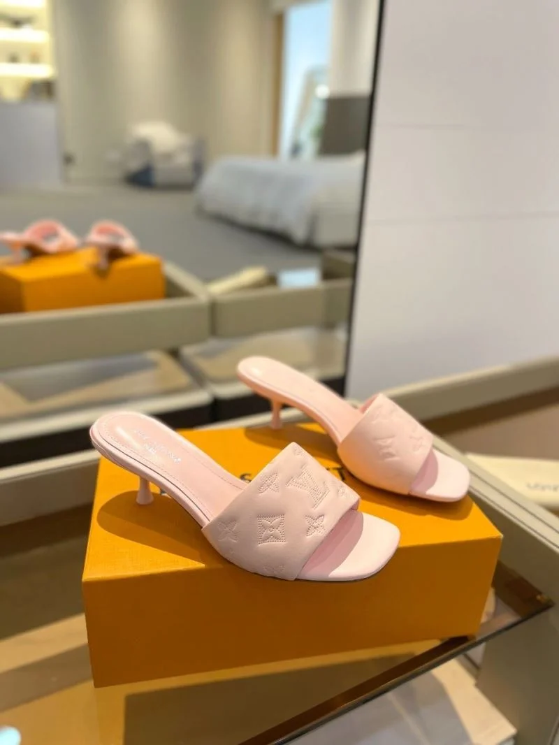 Louis Vuitton Slippers Casual 33282
