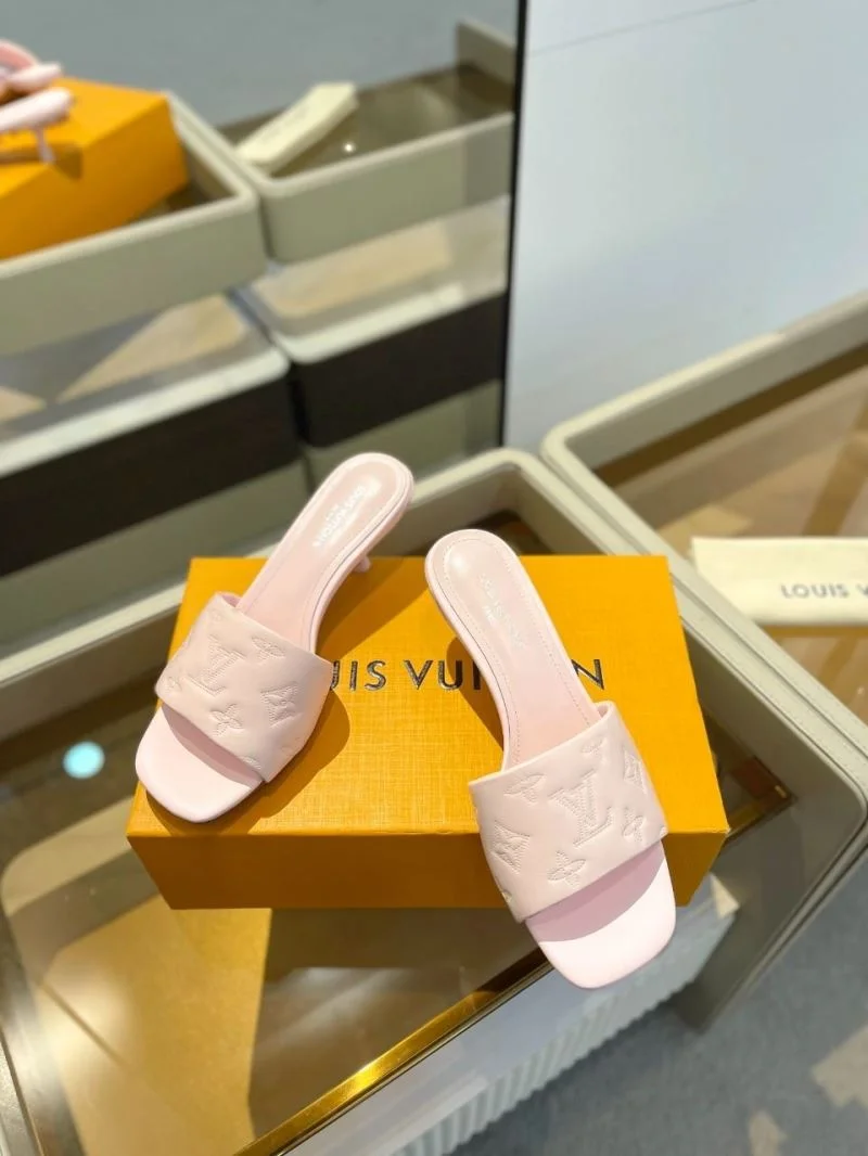 Louis Vuitton Slippers Casual 33282