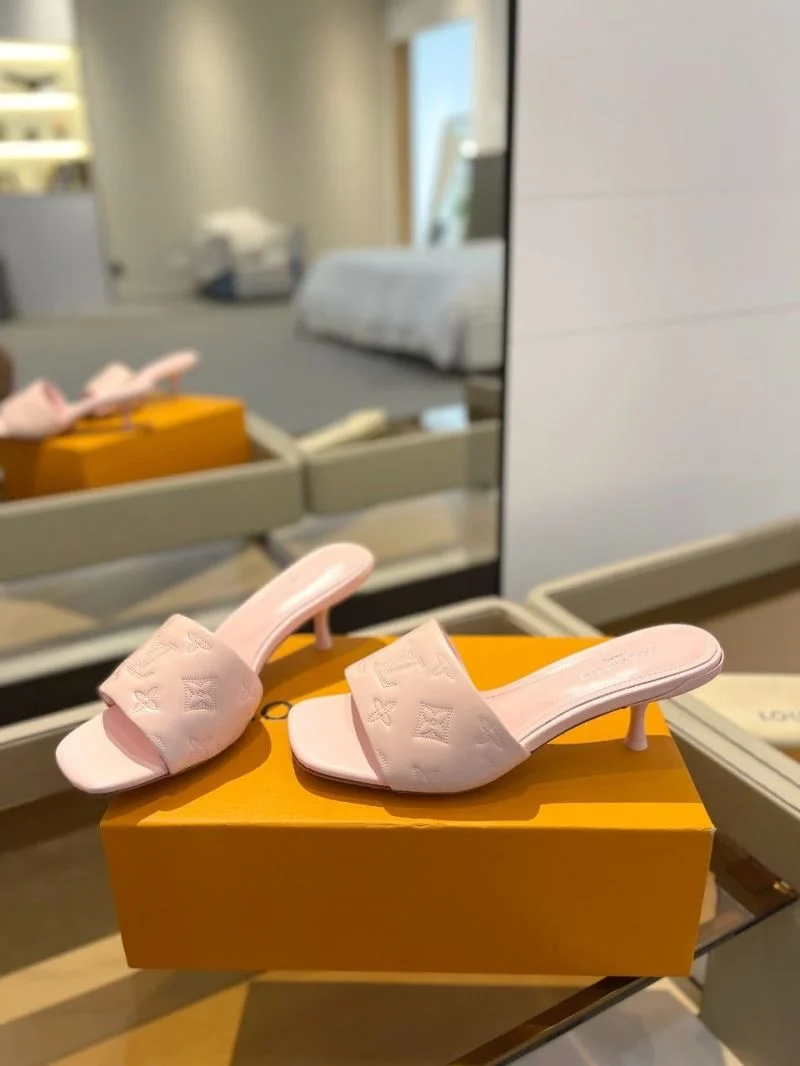 Louis Vuitton Slippers Casual 33282