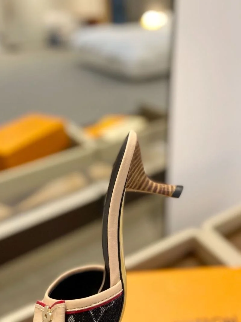 Louis Vuitton Slippers Flexible 33293
