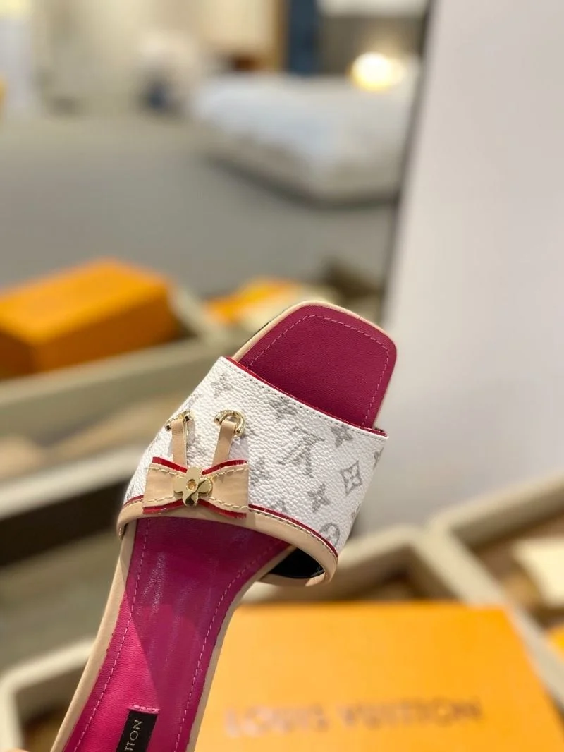 Supportive Louis Vuitton Slippers 33280