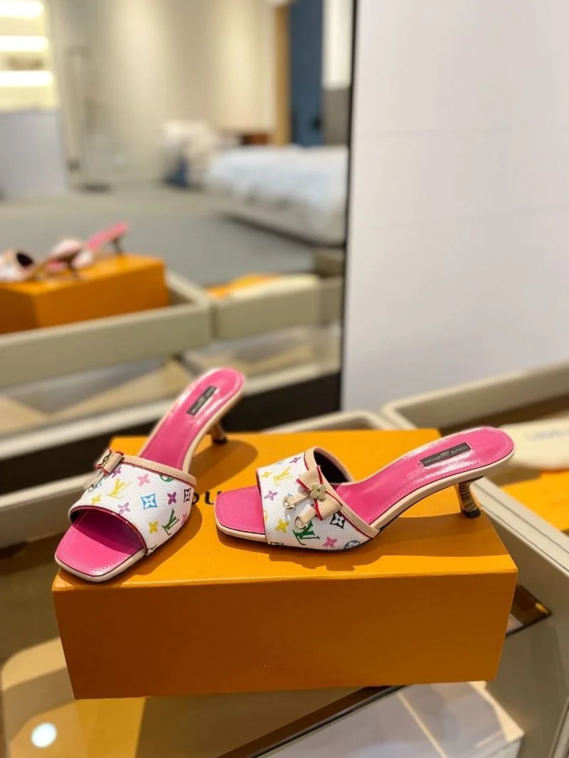 Bright Louis Vuitton Slippers 33278