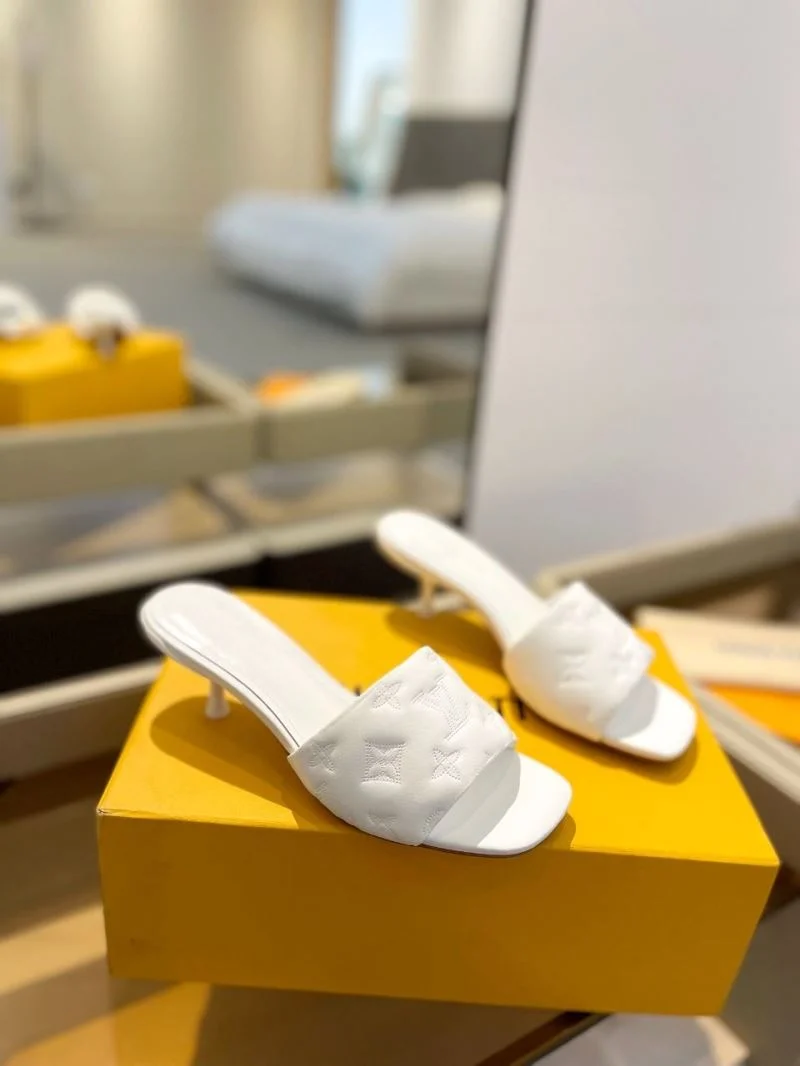 QuickDry Louis Vuitton Slippers 33272