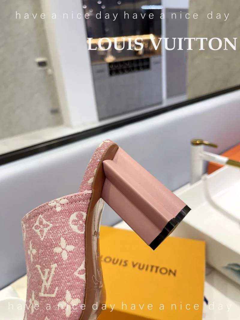 Bright Louis Vuitton Slippers 33264
