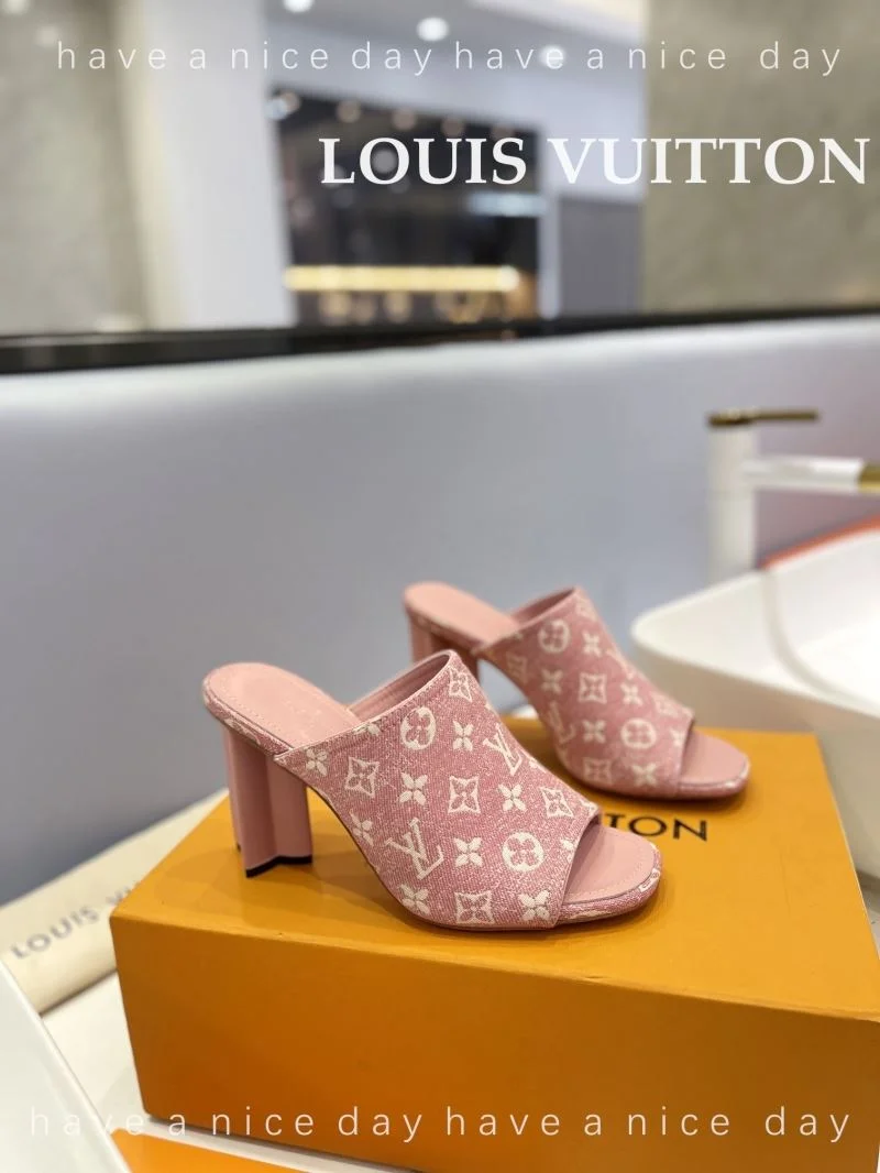 Bright Louis Vuitton Slippers 33264