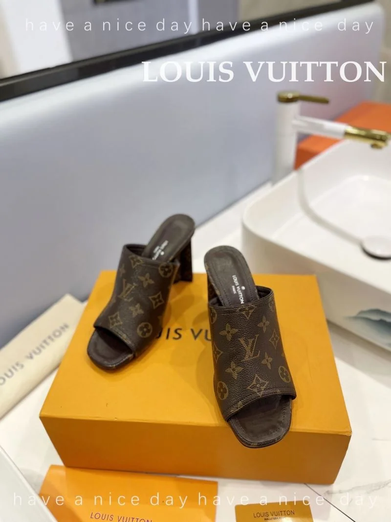 Louis Vuitton Slippers Stylish 33271