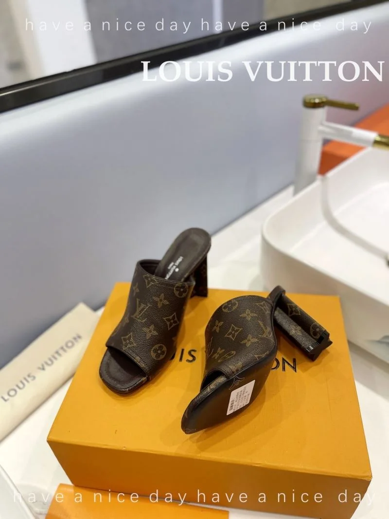 Louis Vuitton Slippers Stylish 33271