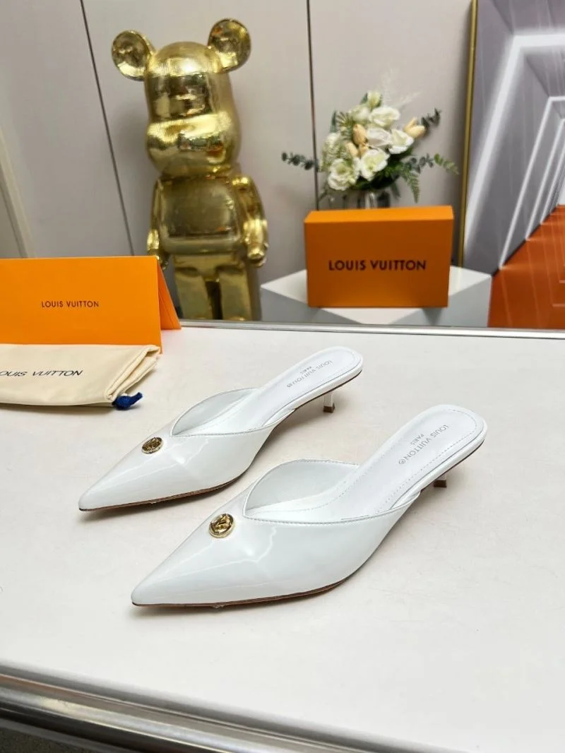 Flexible Louis Vuitton Slippers 33261