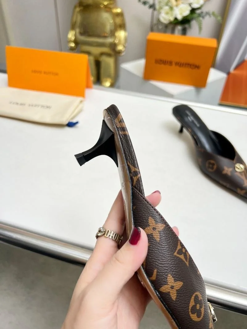Louis Vuitton Slippers ModernLook 33263