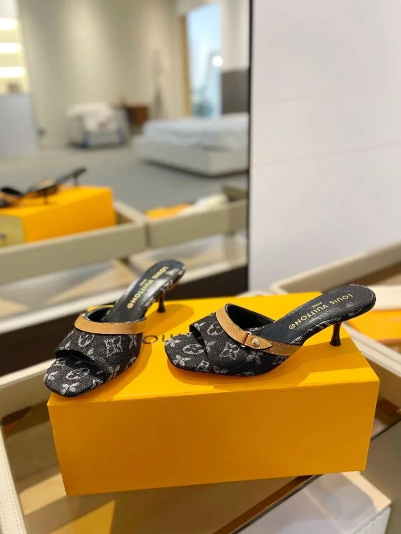 ZipUp Louis Vuitton Slippers 33238