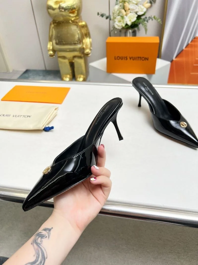 Louis Vuitton Slippers Sustainable 33244