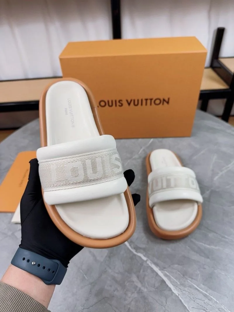 Louis Vuitton Slippers DailyWear 31148