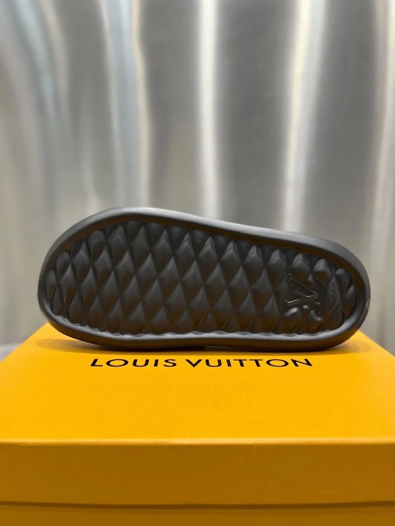 Louis Vuitton Slippers Contemporary 31136