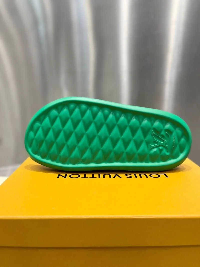 Louis Vuitton Slippers SportInspired 31141