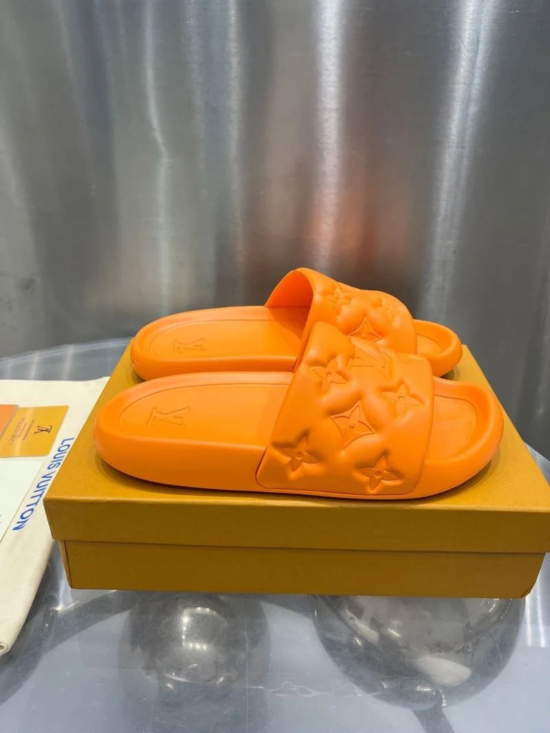 SmoothTexture Louis Vuitton Slippers 31118