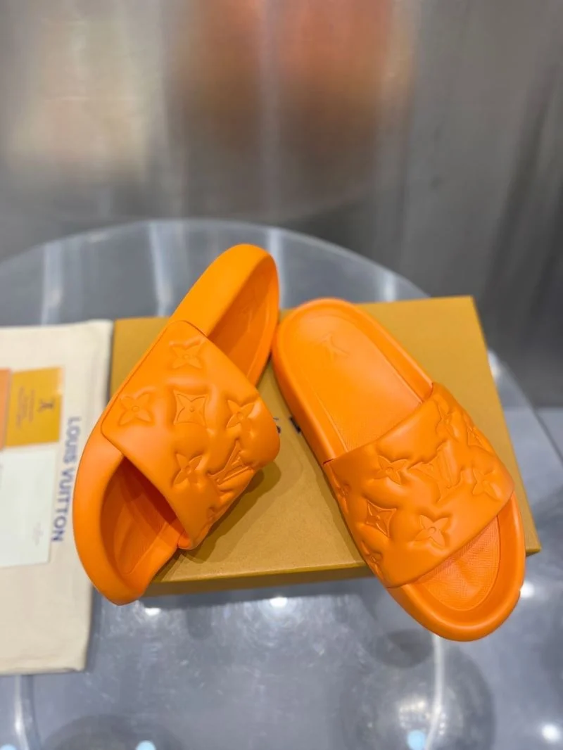 SmoothTexture Louis Vuitton Slippers 31118