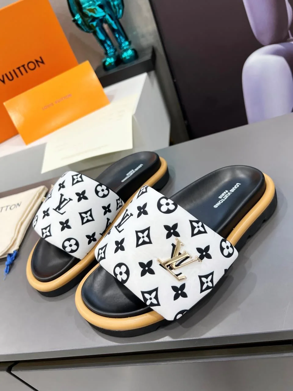 Louis Vuitton Slippers GoodFit 31142