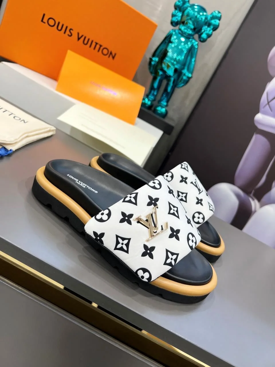 Louis Vuitton Slippers GoodFit 31142