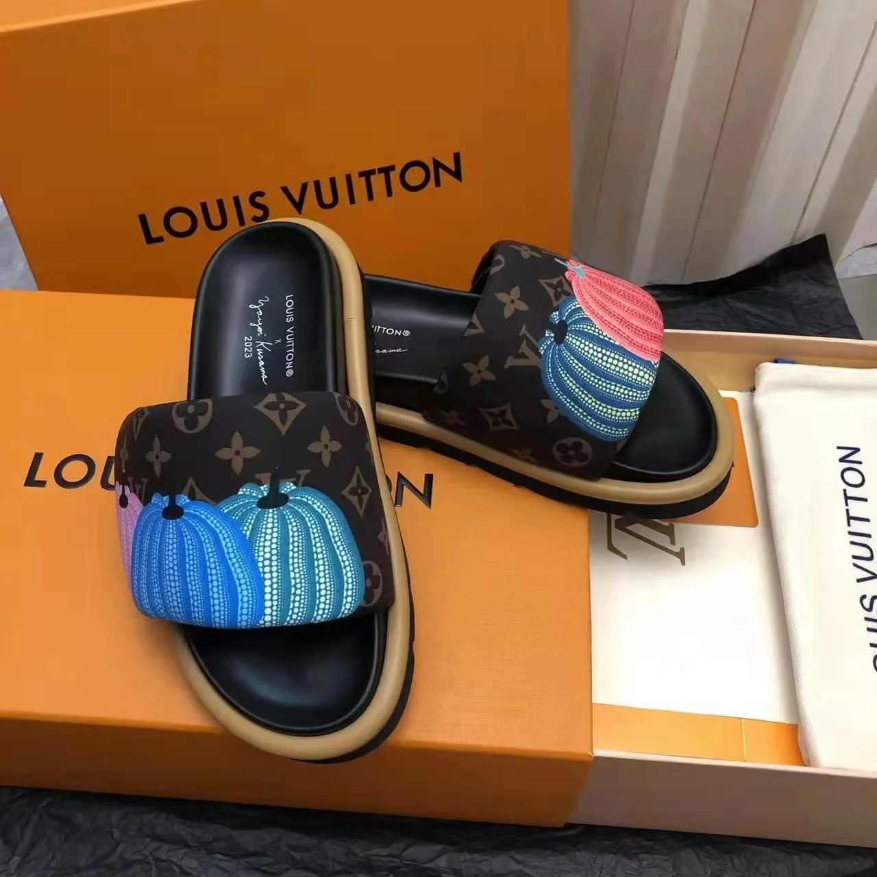 Breathable Louis Vuitton Slippers 31144