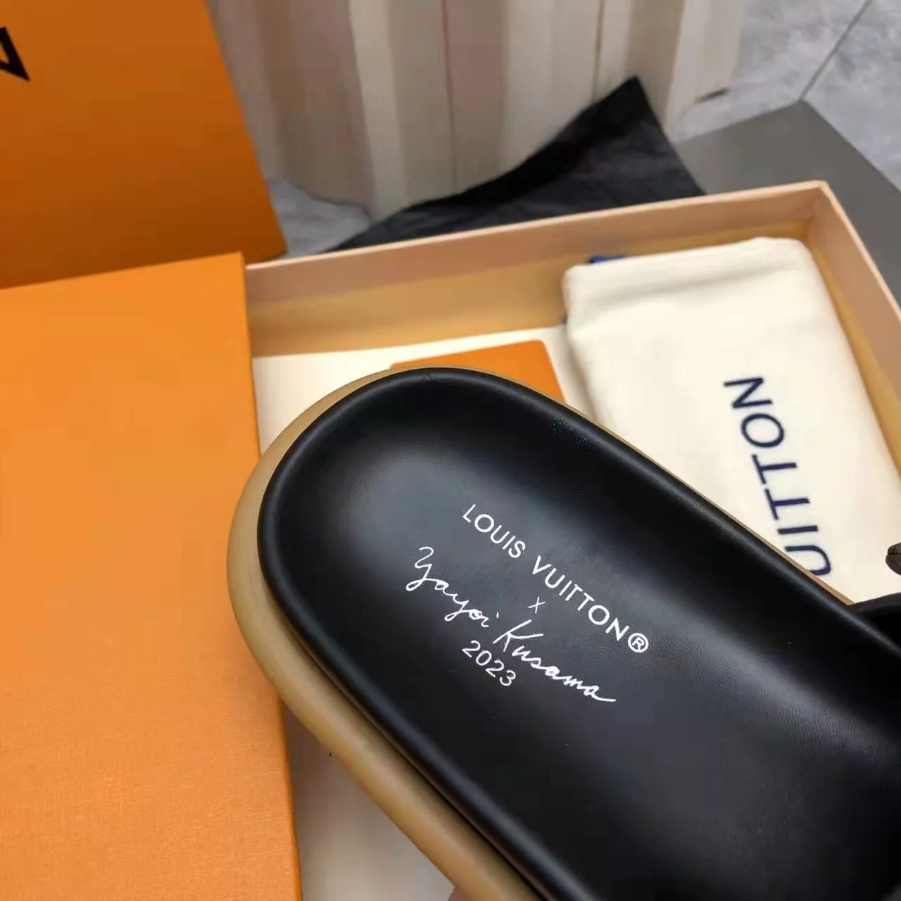 Breathable Louis Vuitton Slippers 31144