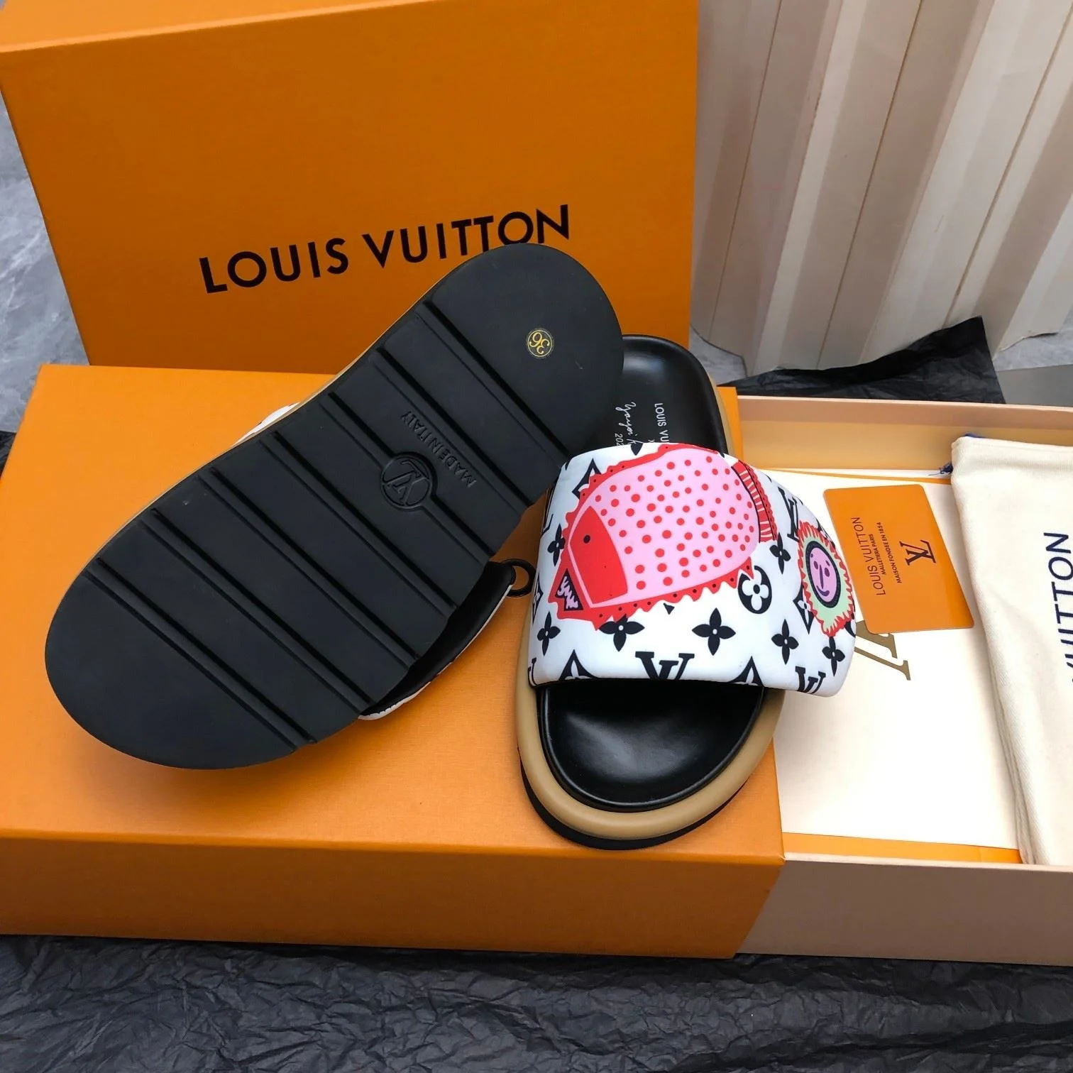 Louis Vuitton Slippers Upgraded 31132