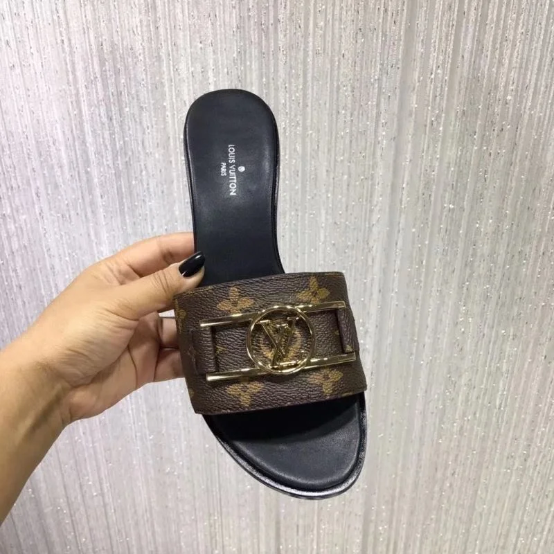 Stylish Louis Vuitton Slippers 31111