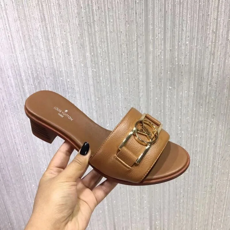 Effortless Louis Vuitton Slippers 31115