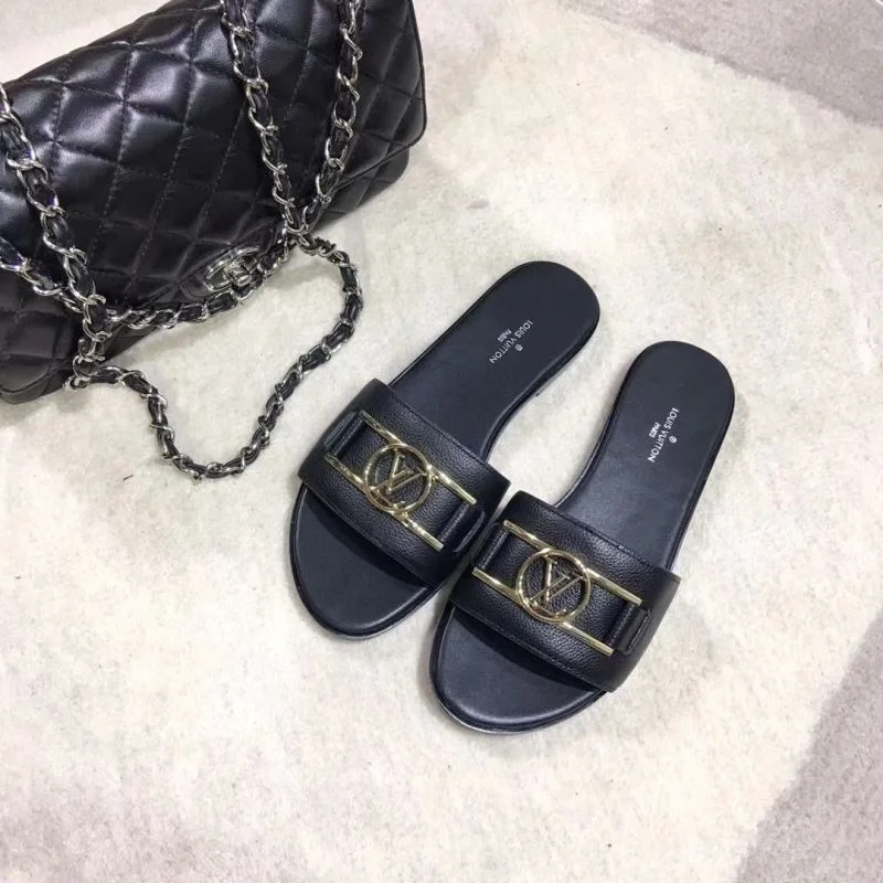 Minimalist Louis Vuitton Slippers 31112