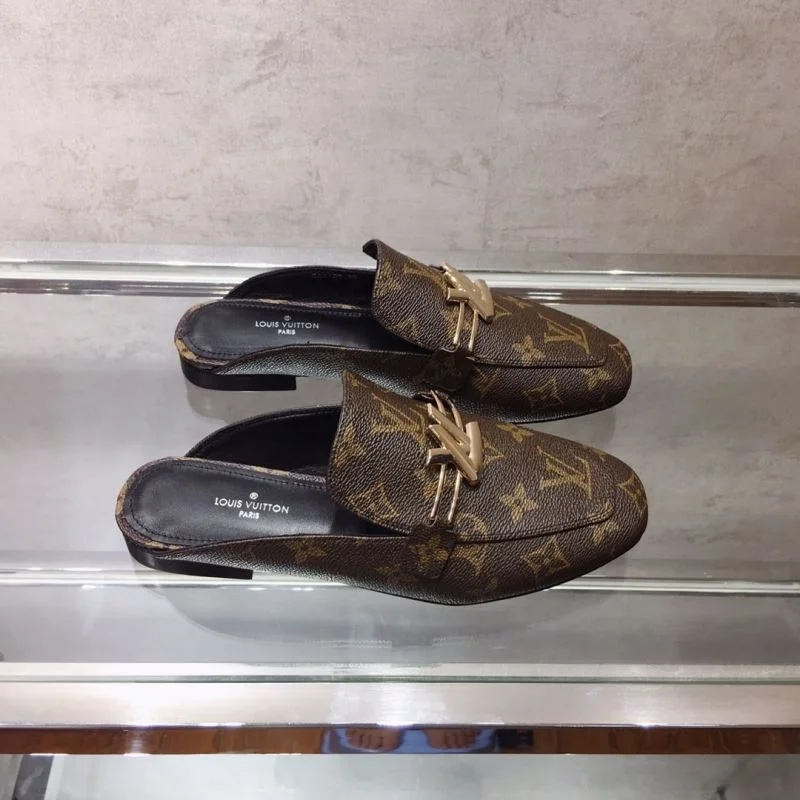 Sporty Louis Vuitton Slippers 31100
