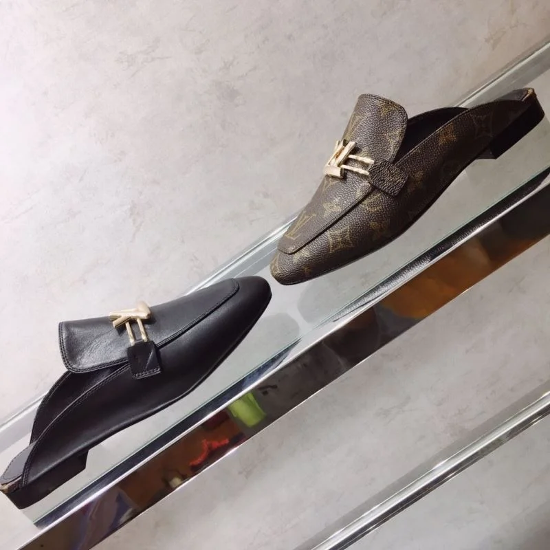 Sporty Louis Vuitton Slippers 31100