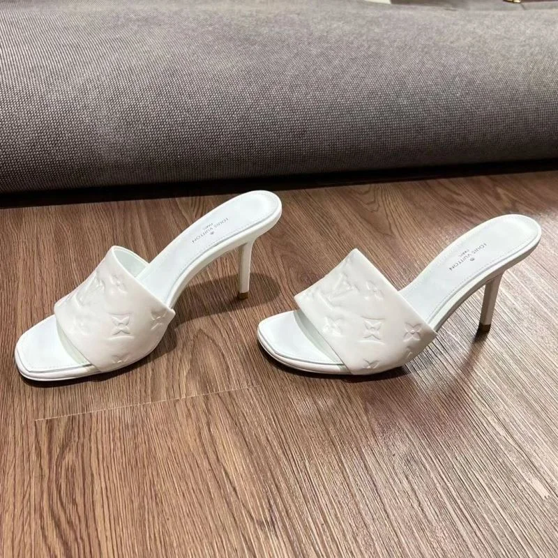 Cozy Louis Vuitton Slippers 31093