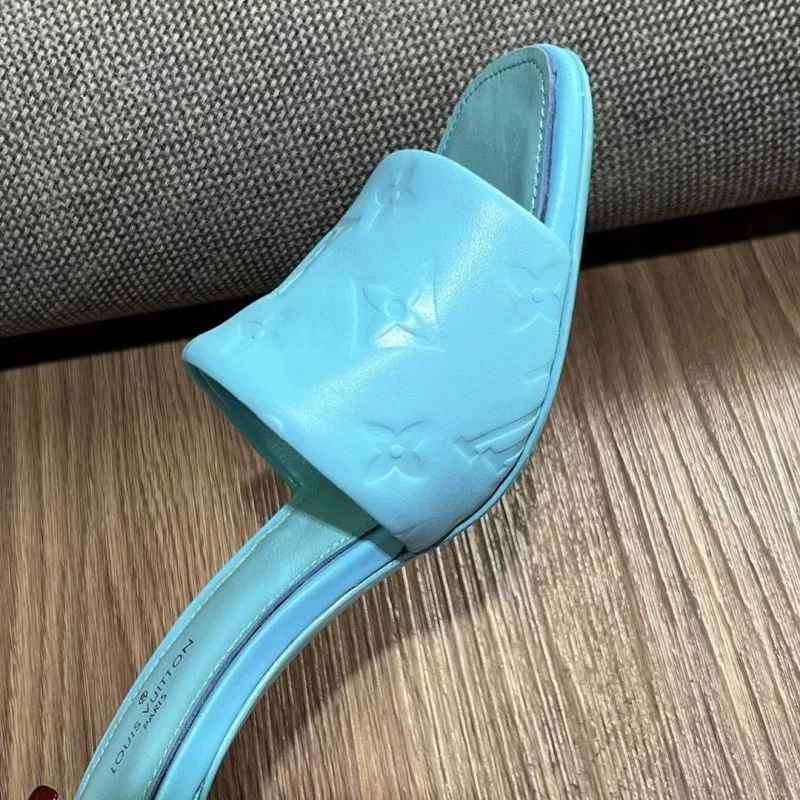 Louis Vuitton Slippers Sleek 31090