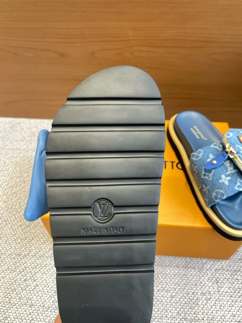 Sleek Louis Vuitton Slippers 31070