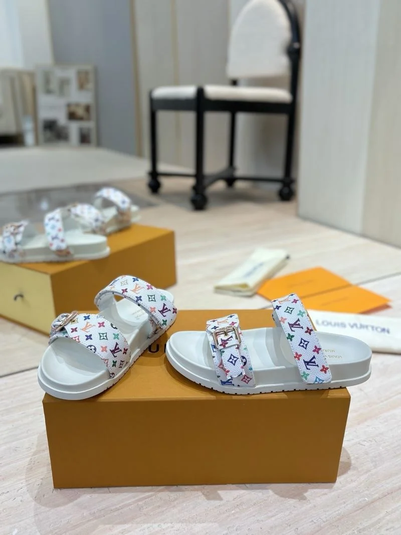 ModernLook Louis Vuitton Slippers 31064