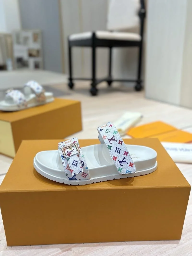 ModernLook Louis Vuitton Slippers 31064