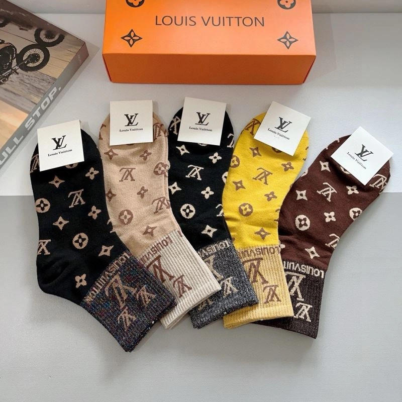 Sporty Louis Vuitton Socks 273216
