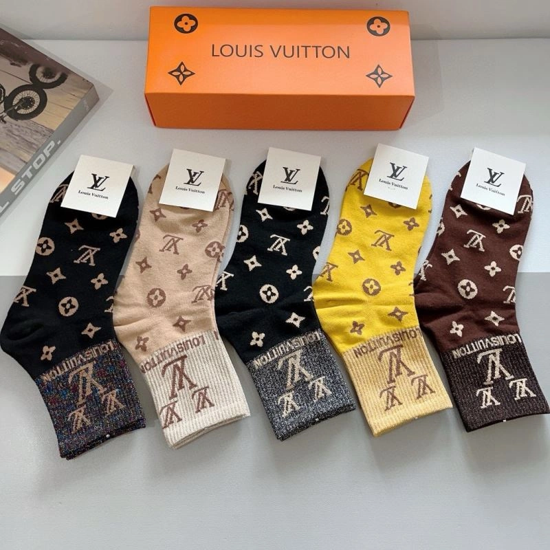 Sporty Louis Vuitton Socks 273216