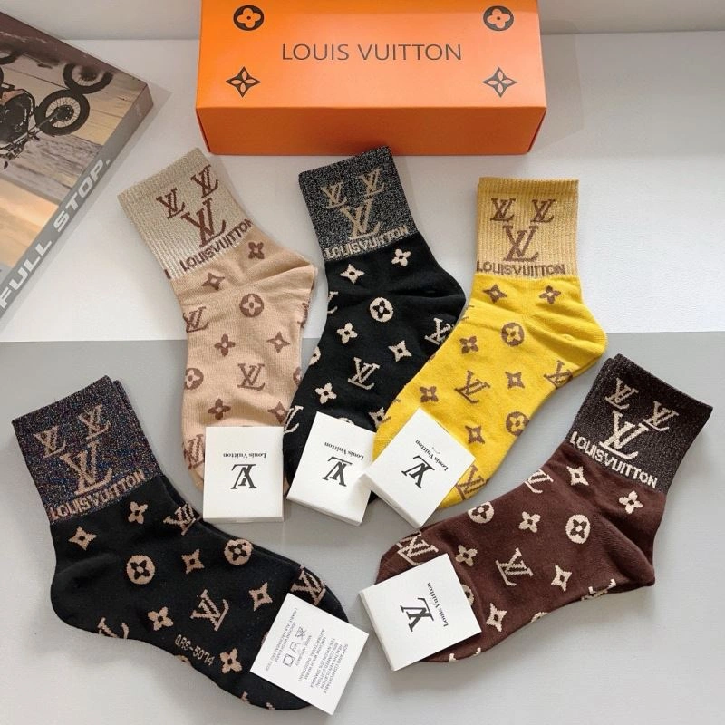 Sporty Louis Vuitton Socks 273216