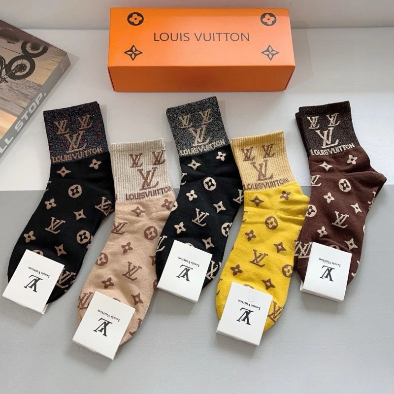 Sporty Louis Vuitton Socks 273216