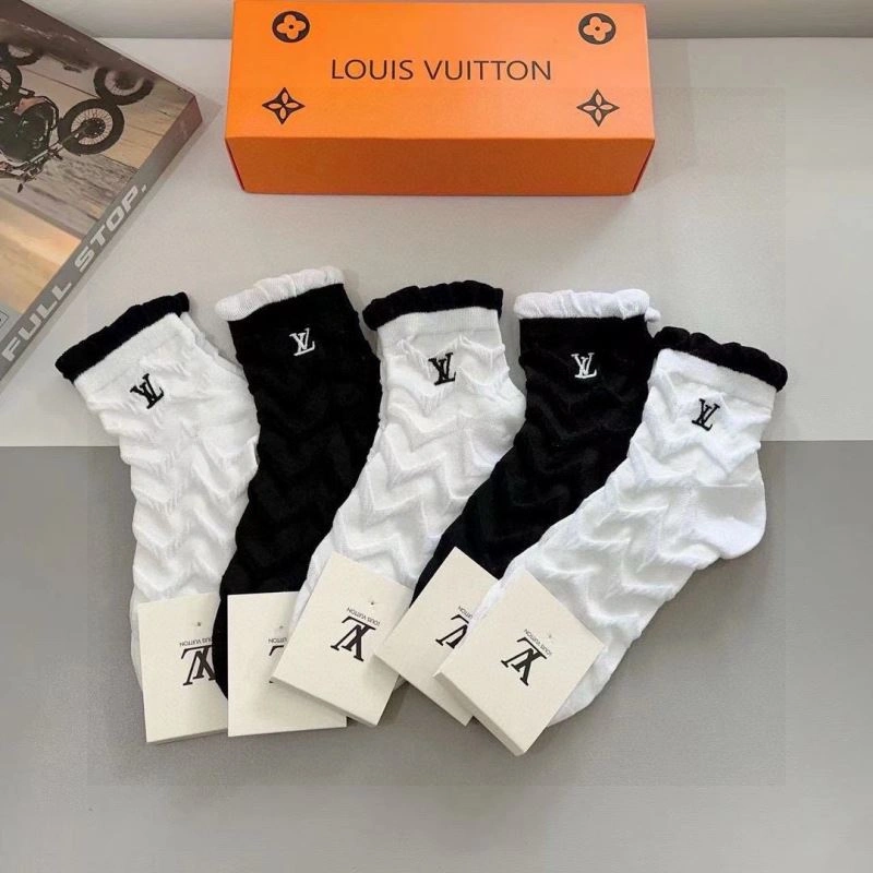 Bold Louis Vuitton Socks 273228