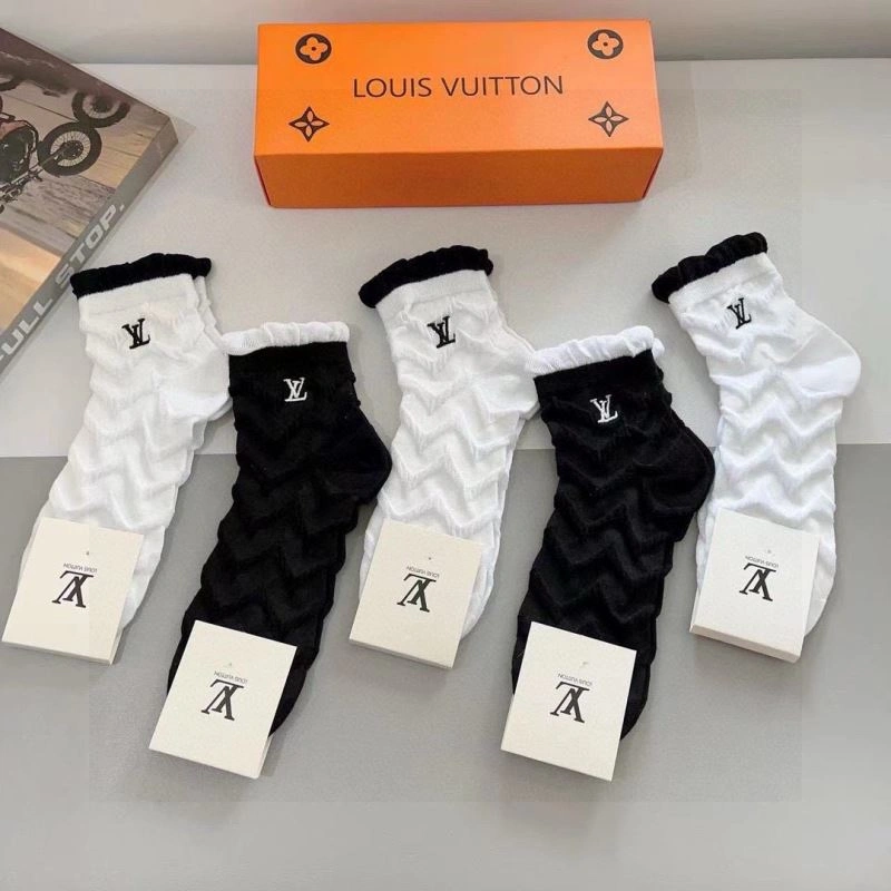 Bold Louis Vuitton Socks 273228