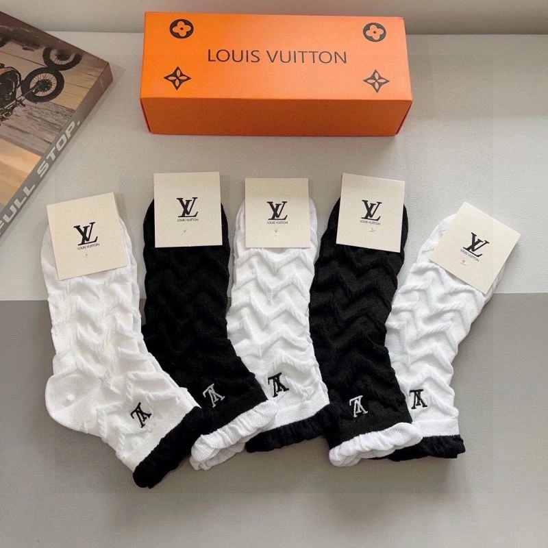 Bold Louis Vuitton Socks 273228
