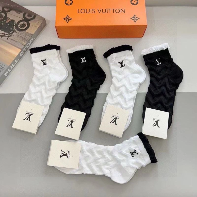 Bold Louis Vuitton Socks 273228