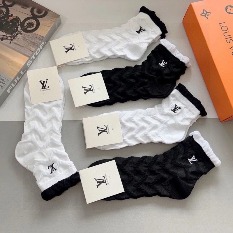 Bold Louis Vuitton Socks 273228