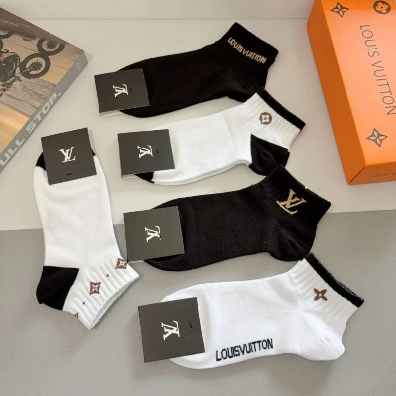 Louis Vuitton Socks UrbanChic 273203
